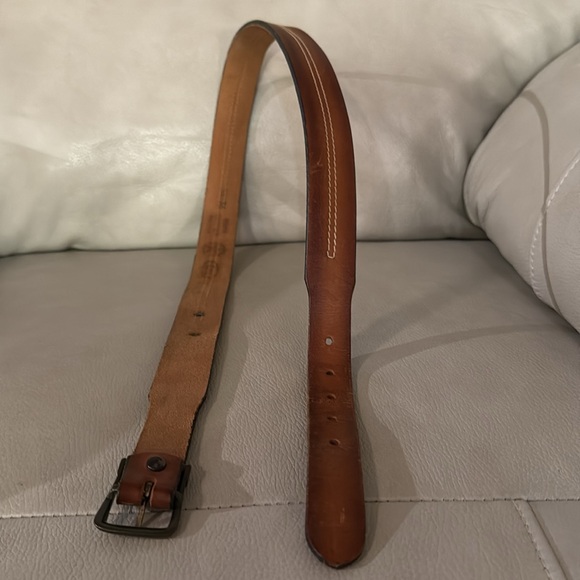 Men’s Lee leather belt preowned size 34-36. Bundle to save shipping. USA NYC Lee - Picture 9 of 16